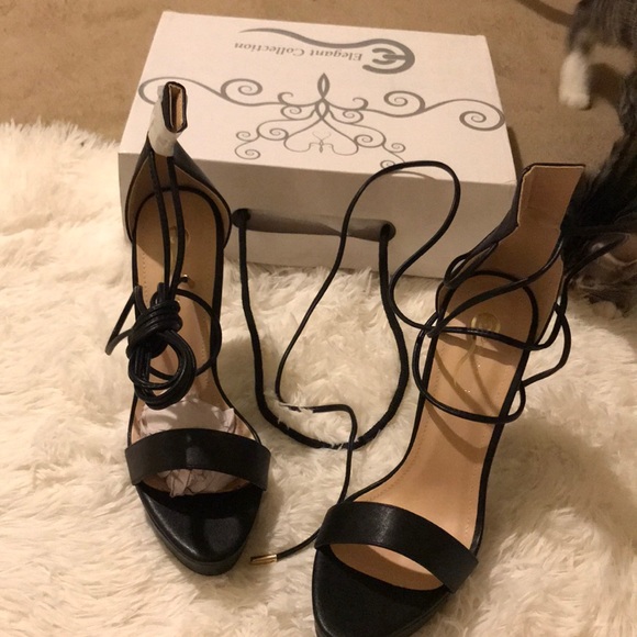 black lace up pumps